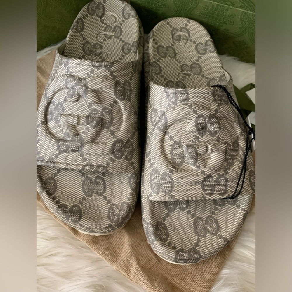 Sold❌🟤BNIB GUCCI Monogram Slides🟤🟤 - Picture 14 of 15